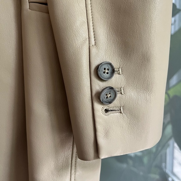 Babaton Smith Blazer in Sand White - Picture 3 of 9